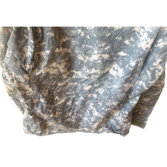 US Army Combat Uniform Coat Shirt ACU Cotton Blend Non FR UCP sz MR - READ - Picture 8 of 10